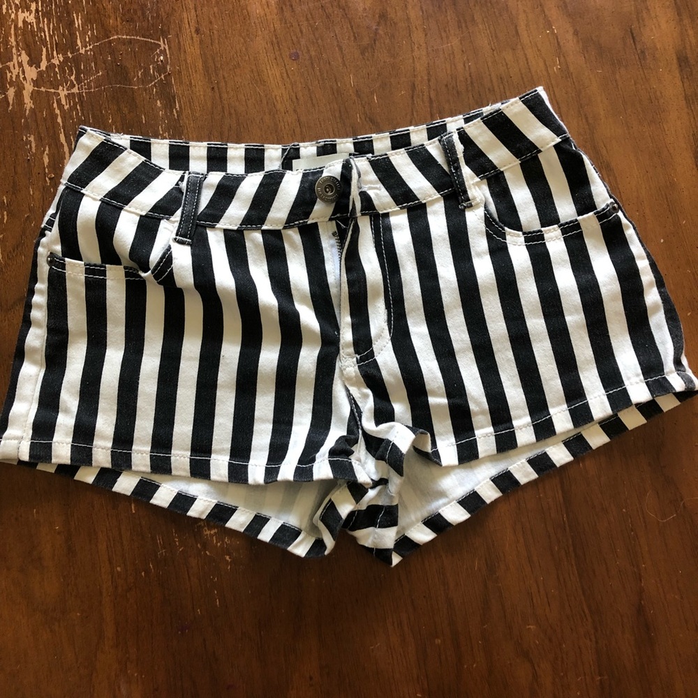 Pinstripe shorts S/M